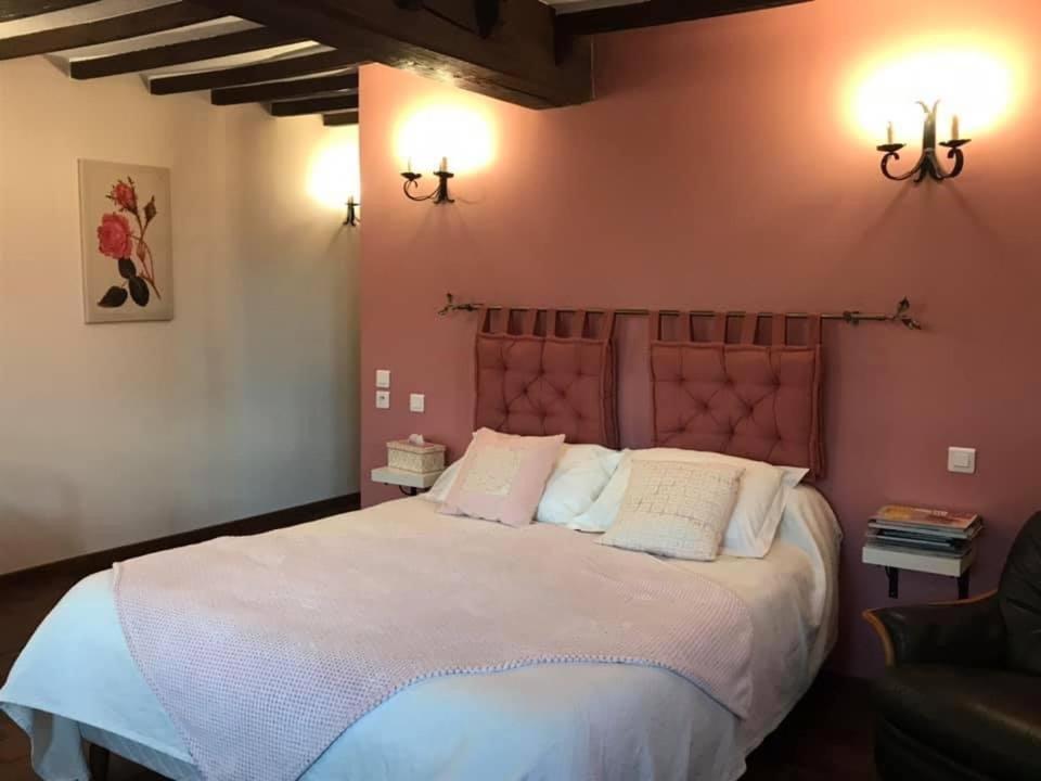 Les Logis Du Breuil Bed & Breakfast Marchéville