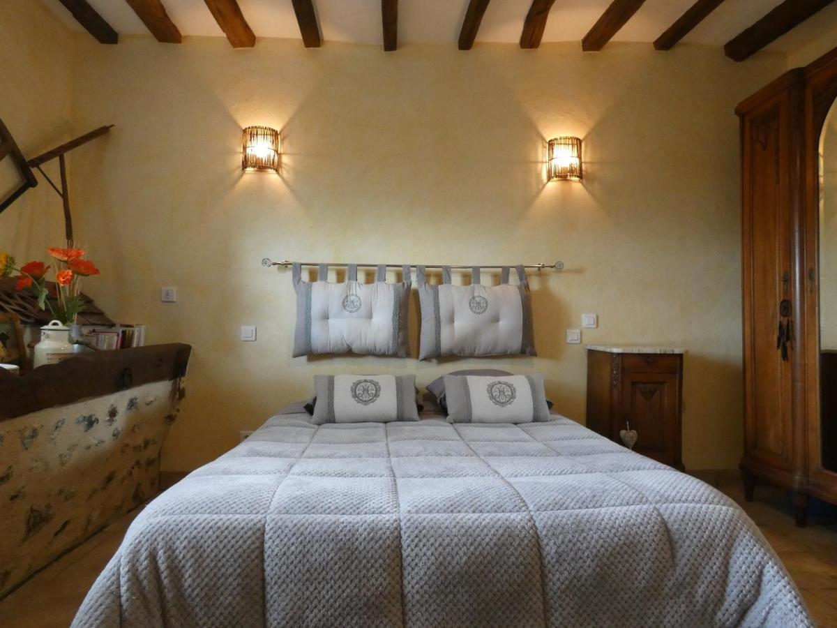 Les Logis Du Breuil Bed & Breakfast Marcheville