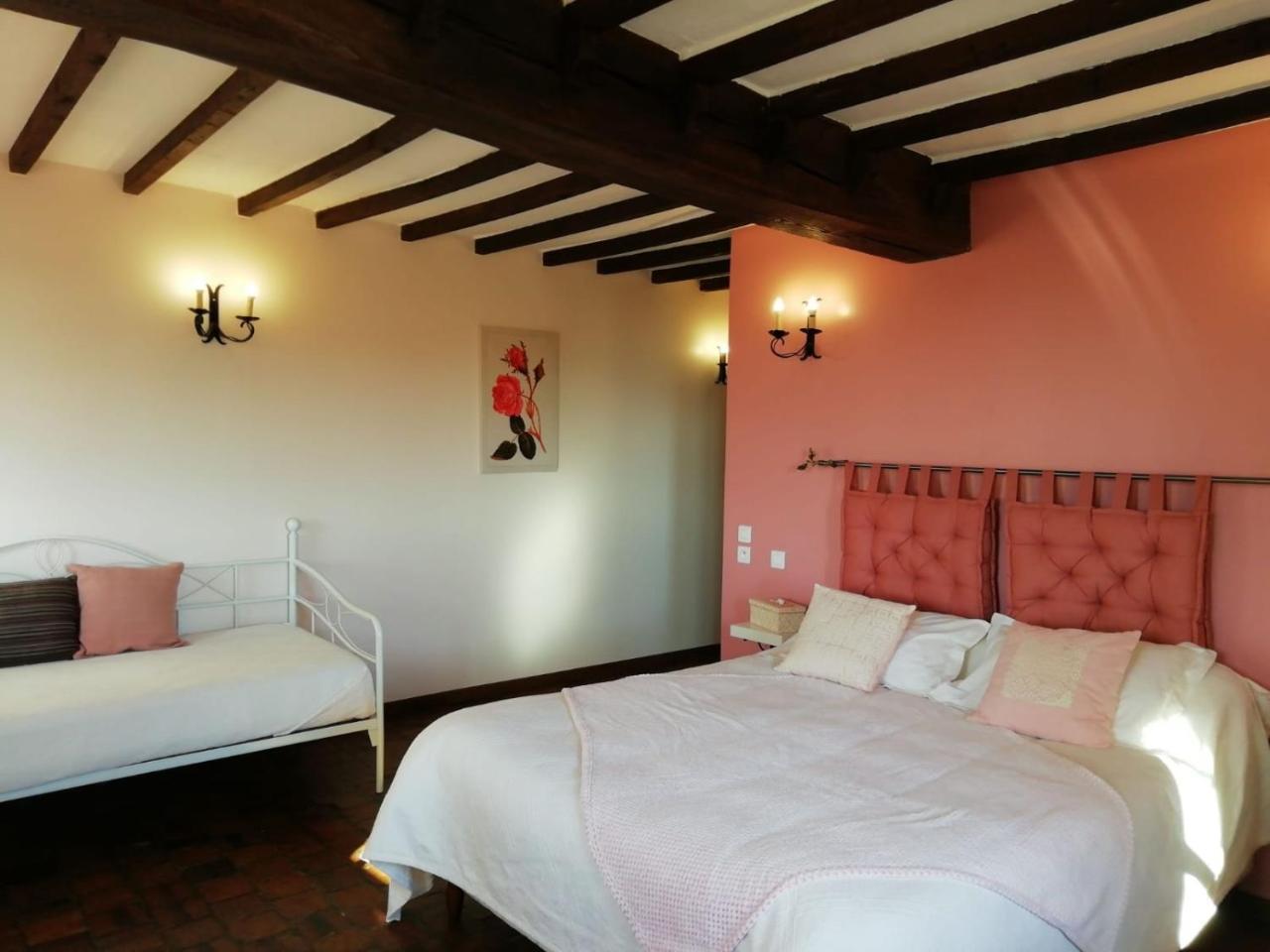 Les Logis Du Breuil Bed & Breakfast