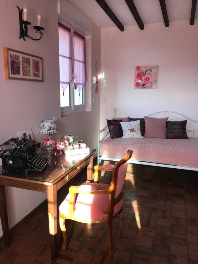 Les Logis Du Breuil Bed & Breakfast Marcheville
